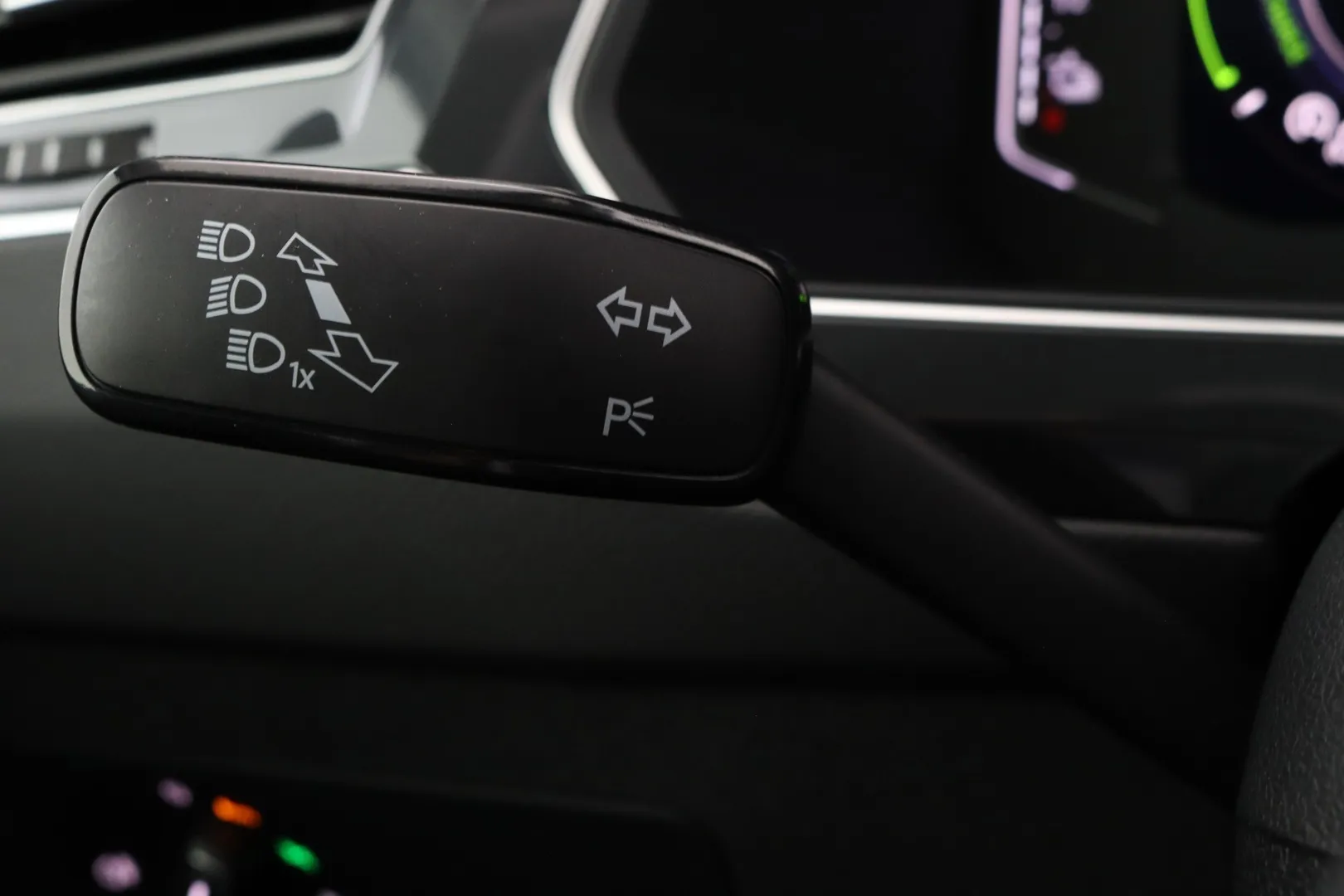 Volkswagen Tiguan FPC-888 carousel image