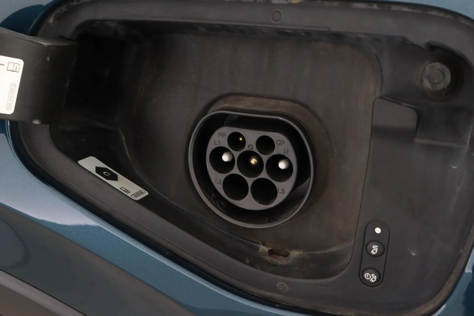 Volkswagen Tiguan FPC-888 carousel image