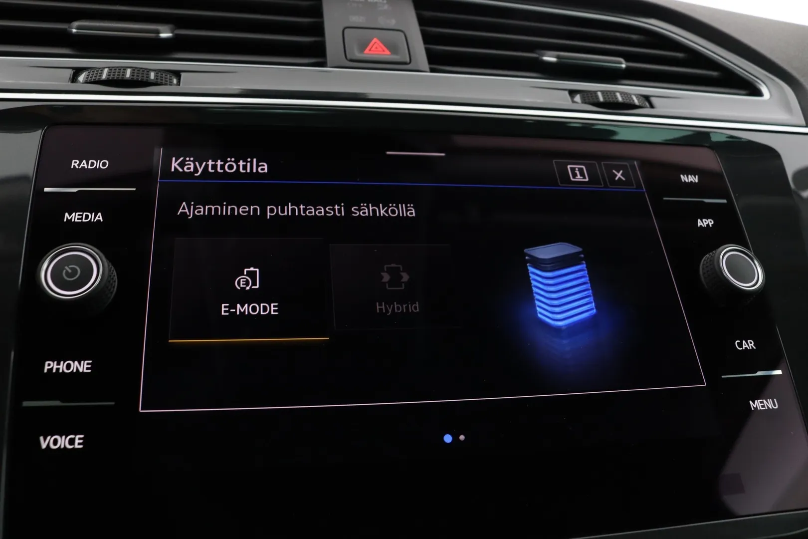 Volkswagen Tiguan FPC-888 carousel image