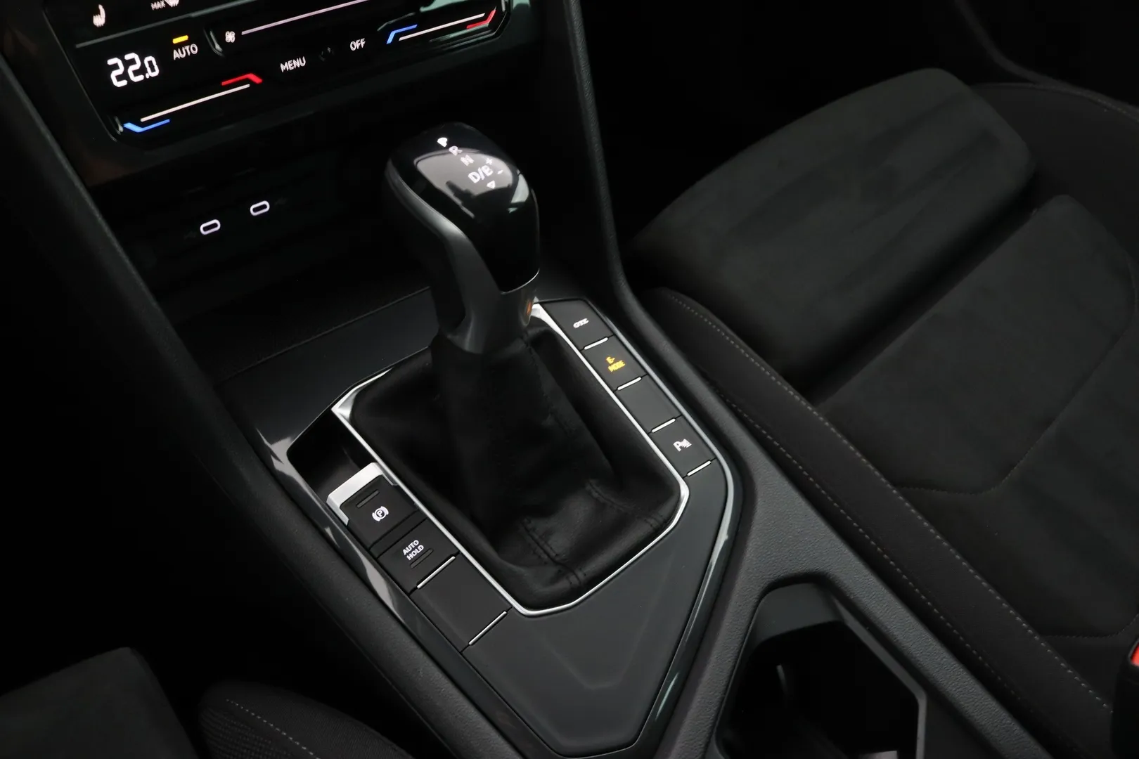 Volkswagen Tiguan FPC-888 carousel image
