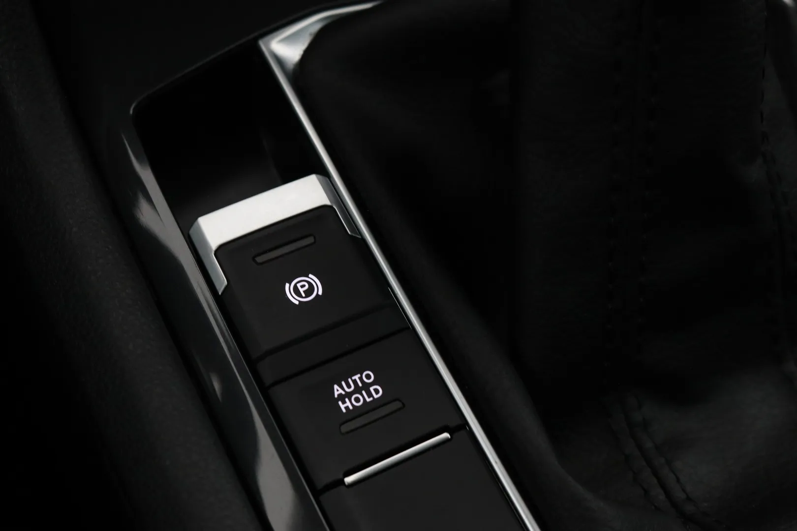 Volkswagen Tiguan FPC-888 carousel image
