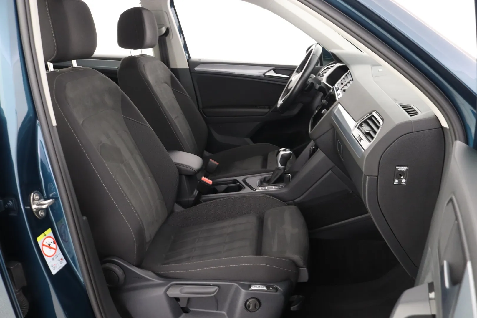 Volkswagen Tiguan FPC-888 carousel image
