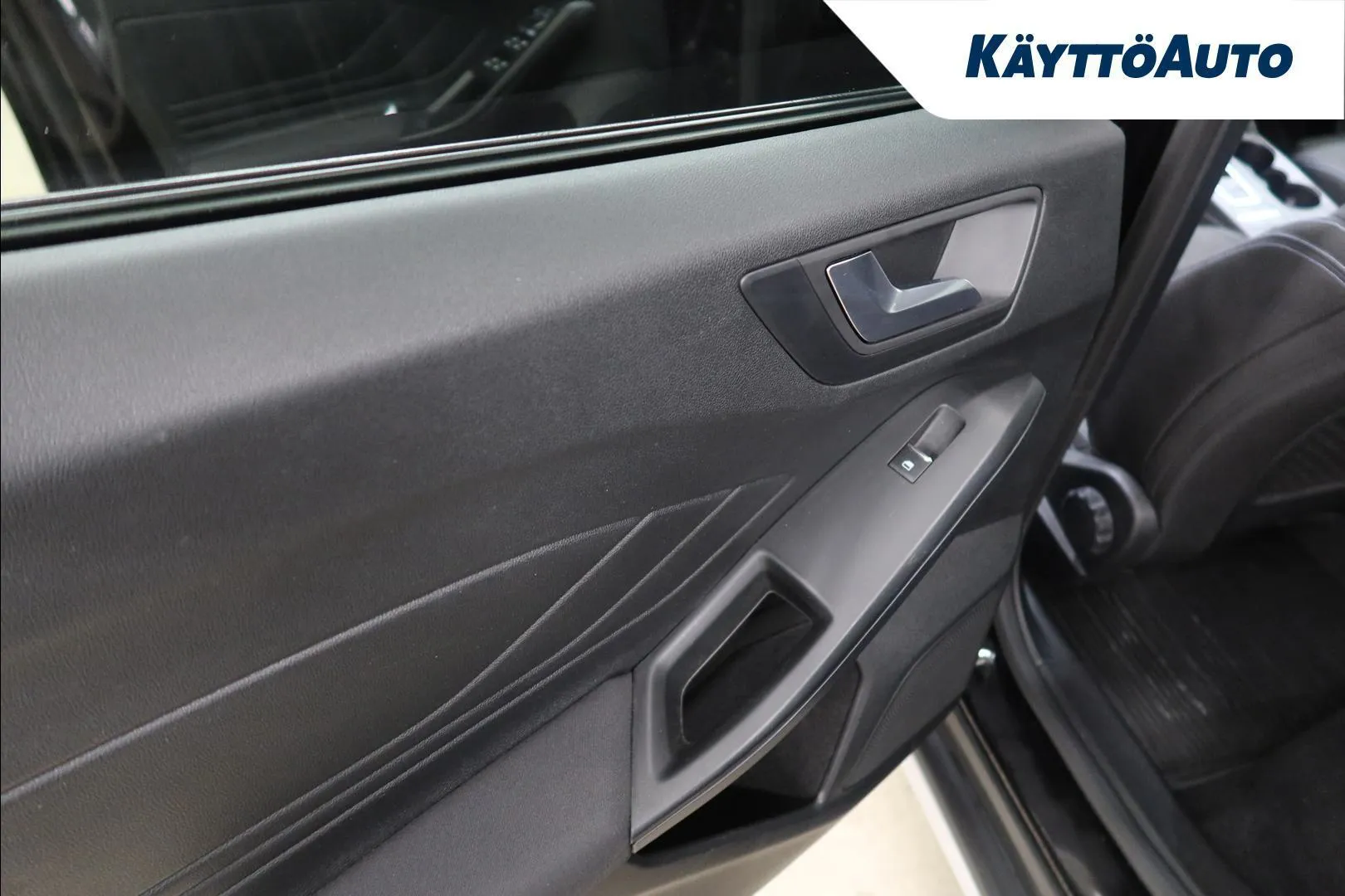 Ford Focus JTR-828 carousel image