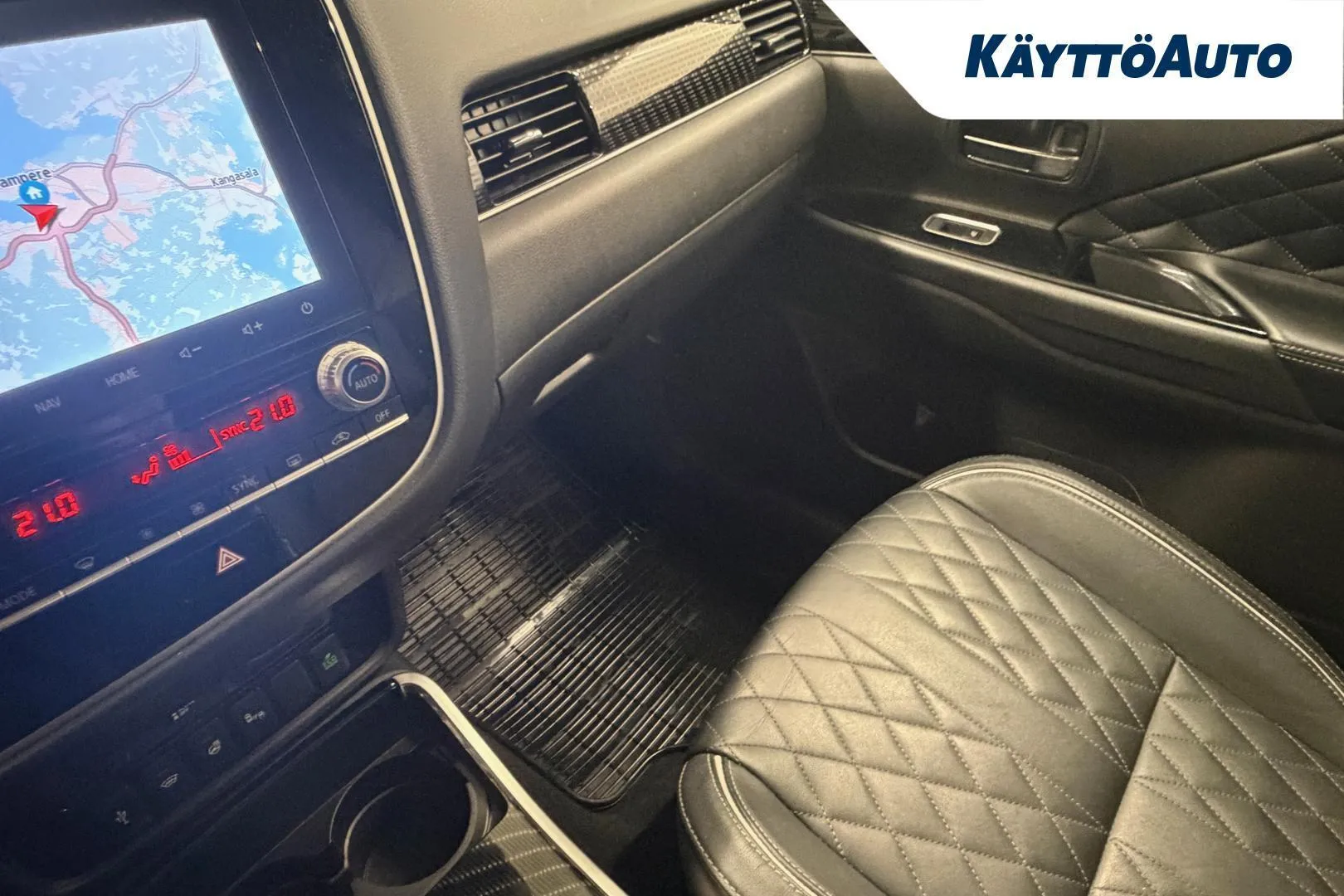Mitsubishi Outlander PHEV IPK-369 carousel image
