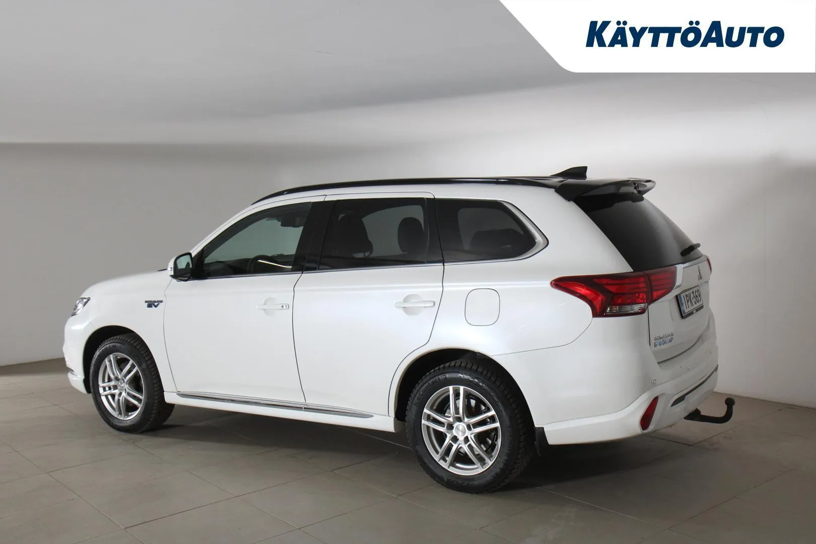 Mitsubishi Outlander PHEV IPK-369 carousel image