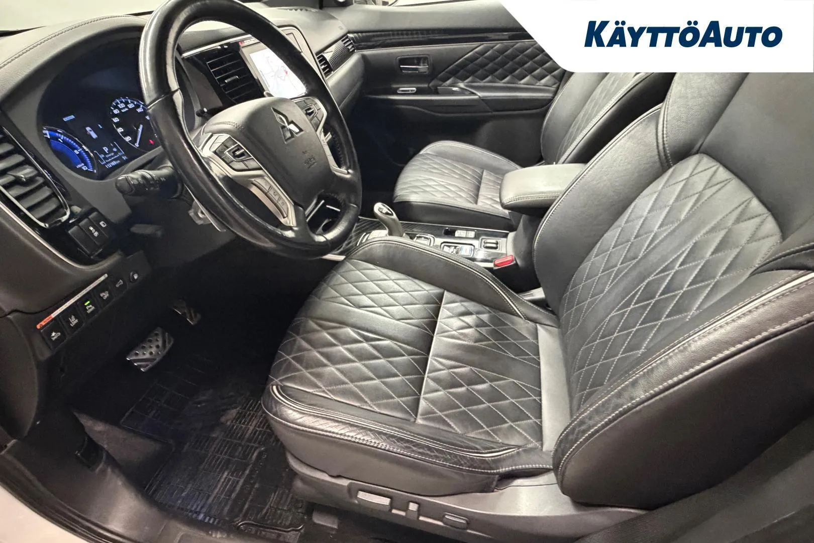 Mitsubishi Outlander PHEV IPK-369 carousel image