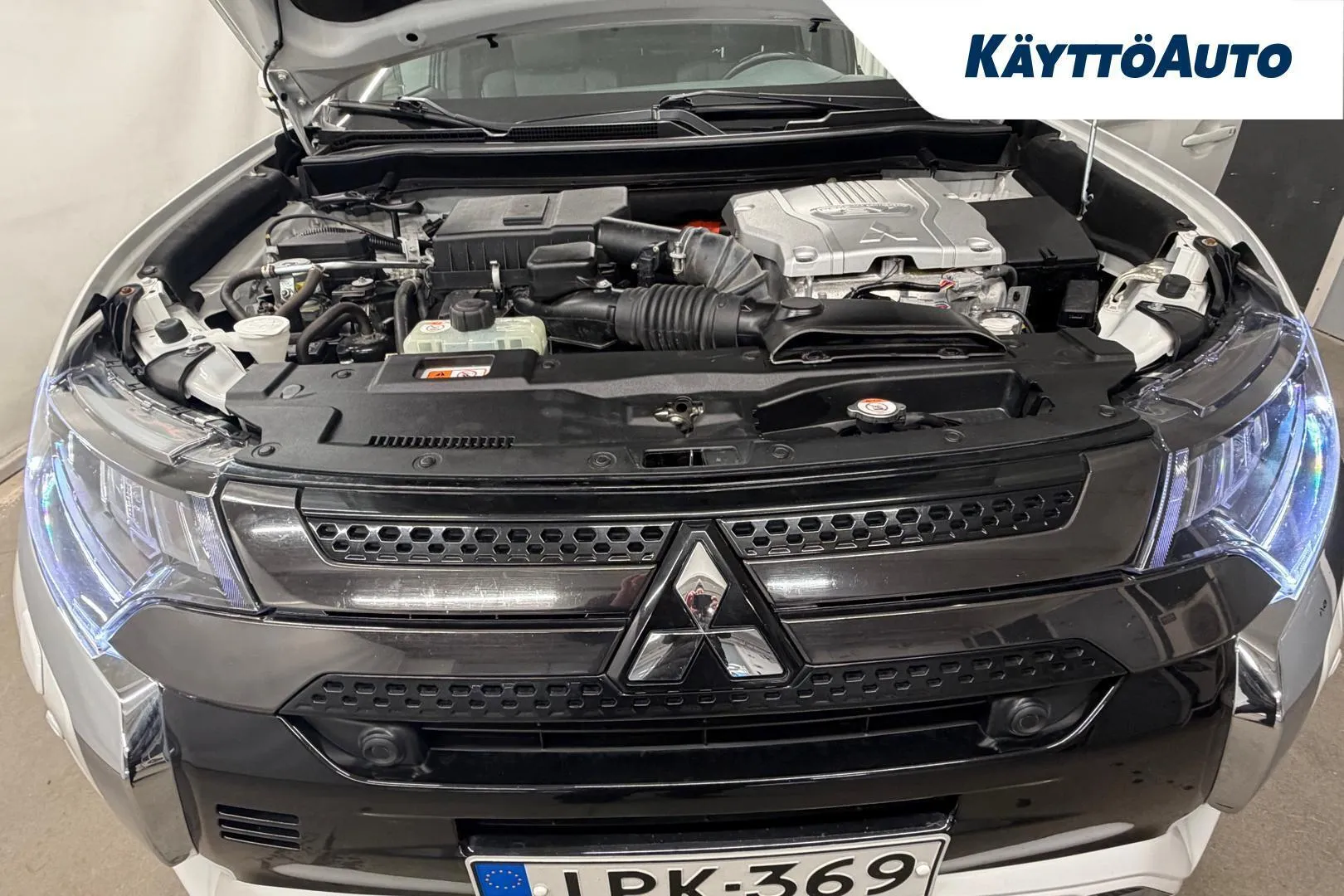 Mitsubishi Outlander PHEV IPK-369 carousel image