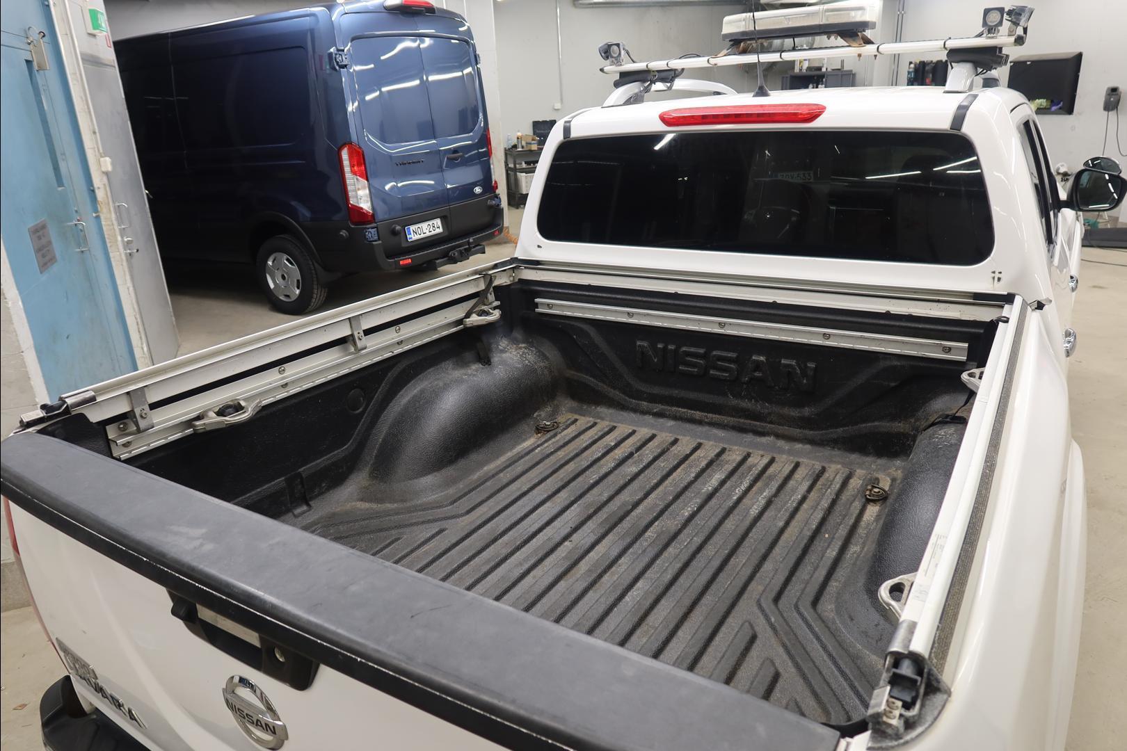 Nissan Navara 2016, kuva 7/23
