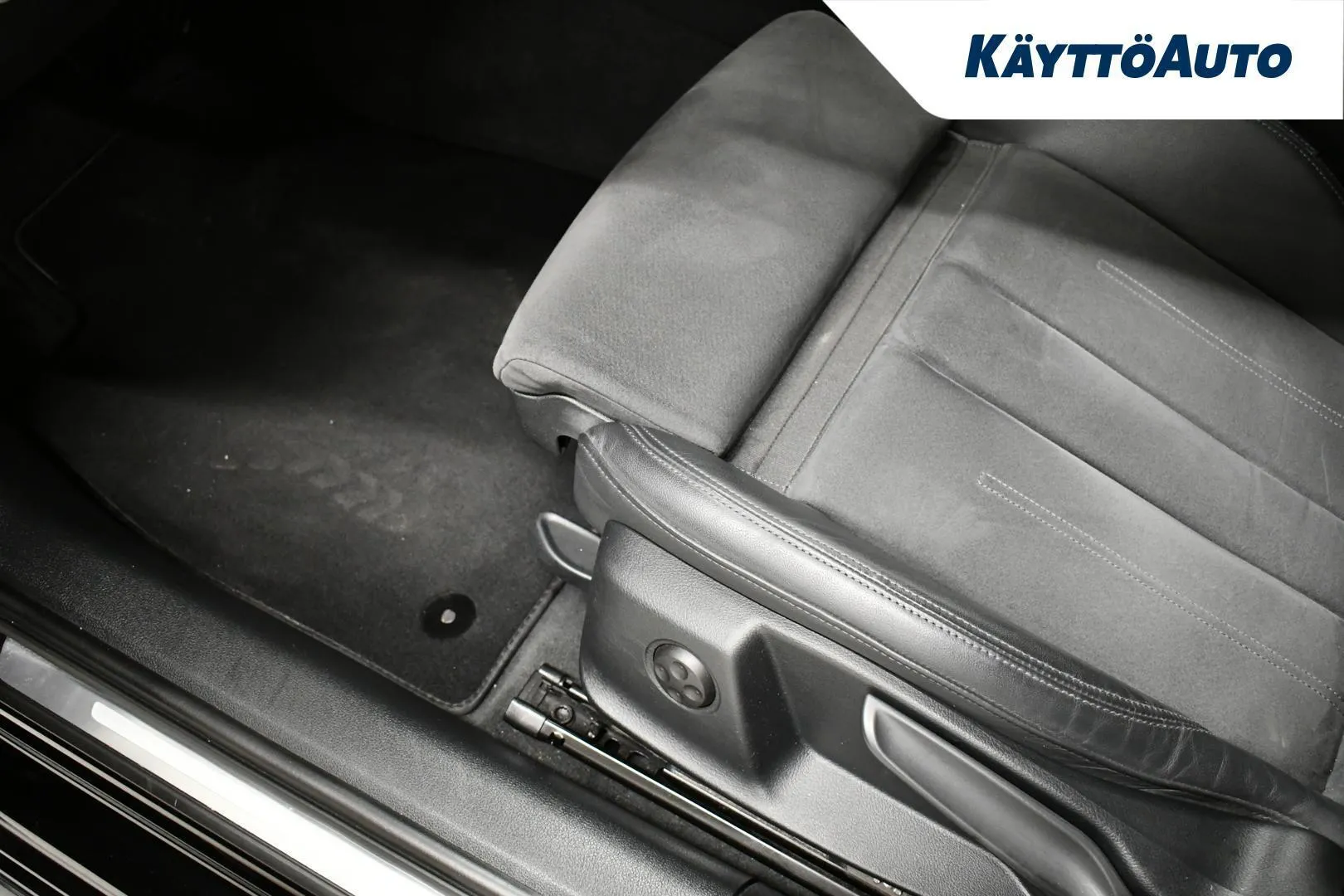 Audi A4 EUK-280 carousel image