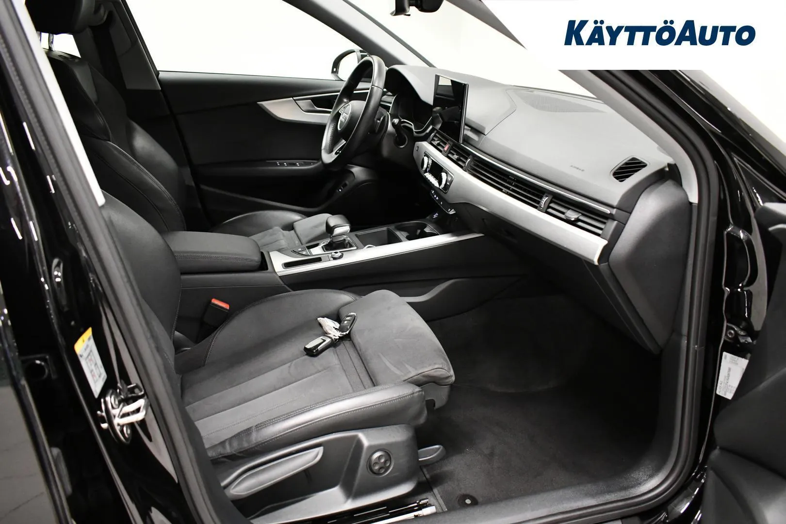 Audi A4 EUK-280 carousel image