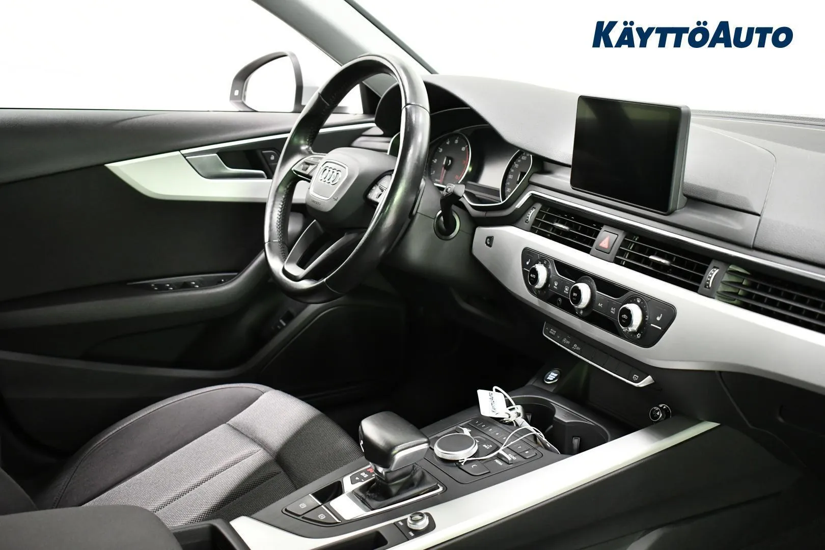 Audi A4 FME-471 carousel image