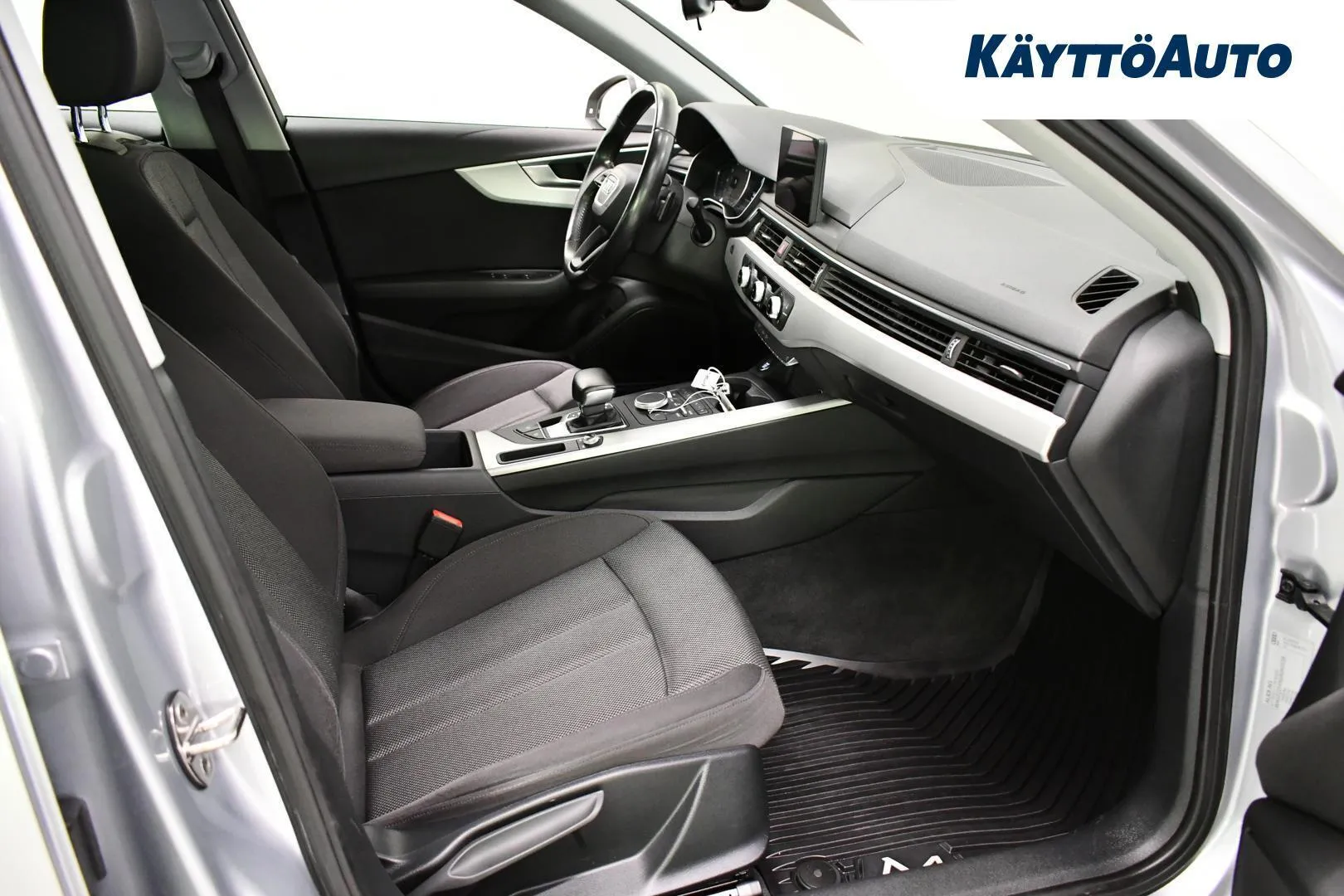 Audi A4 FME-471 carousel image
