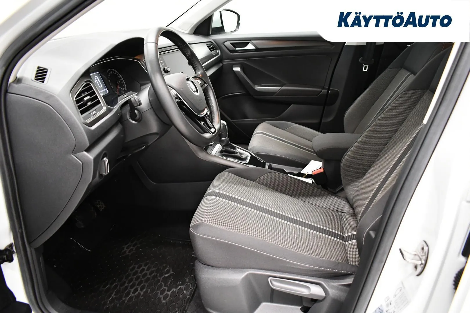 Volkswagen T-Roc XVU-110 carousel image