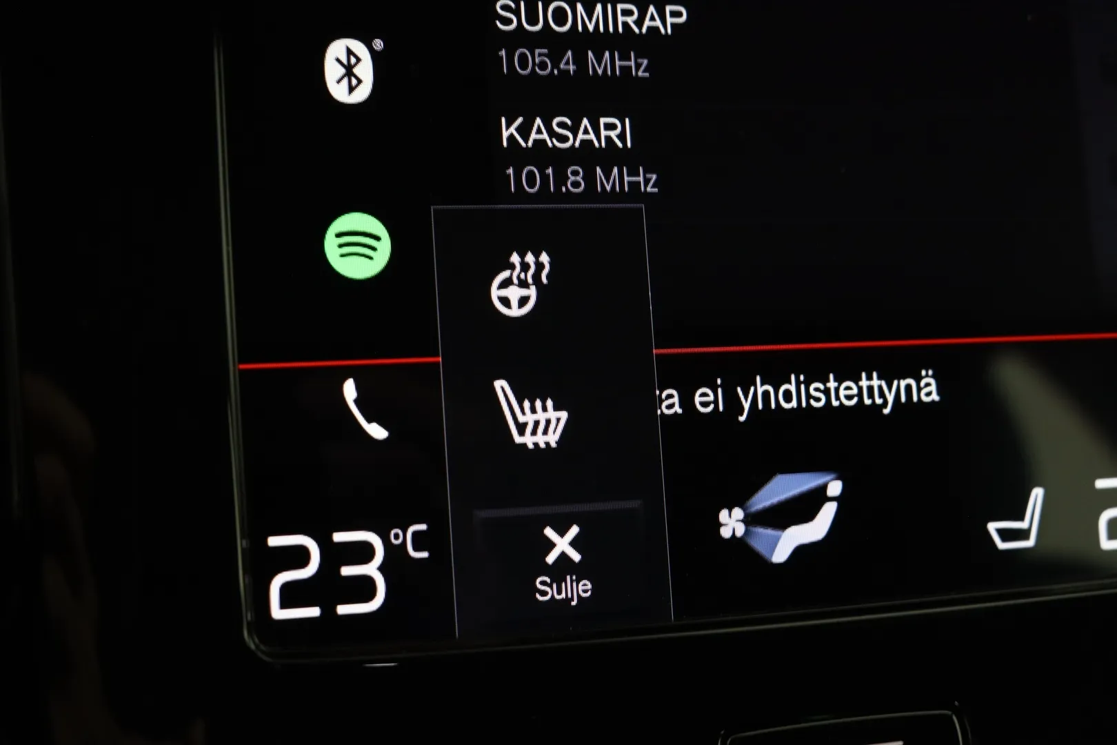 Volvo XC40 ZMU-703 carousel image