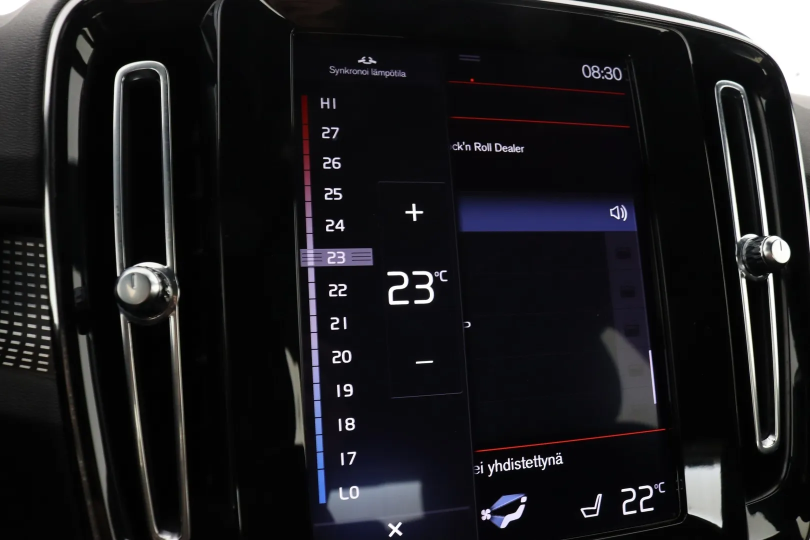 Volvo XC40 ZMU-703 carousel image