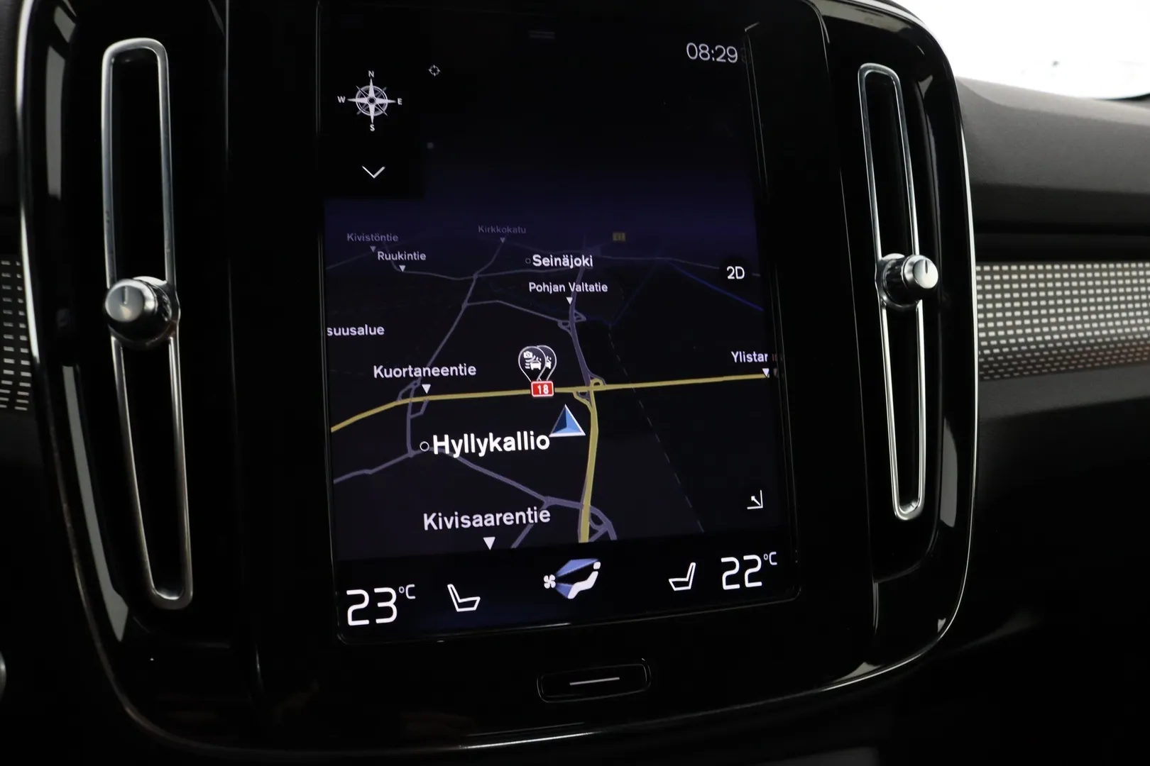 Volvo XC40 ZMU-703 carousel image