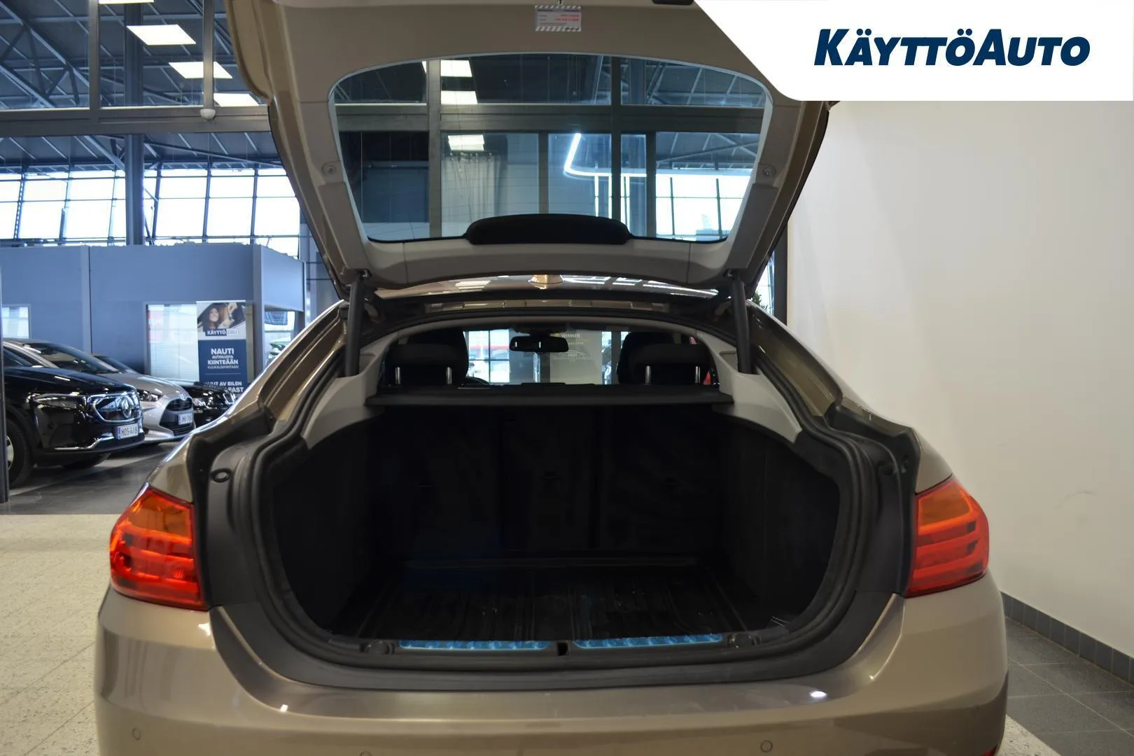 BMW 420 JJS-300 carousel image