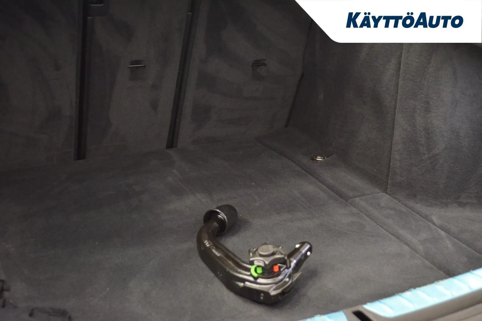 BMW 420 JJS-300 carousel image