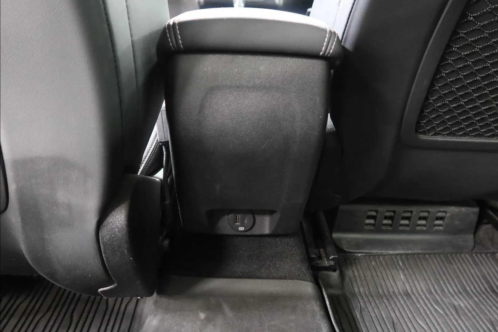 Ford Focus SOT-337 carousel image