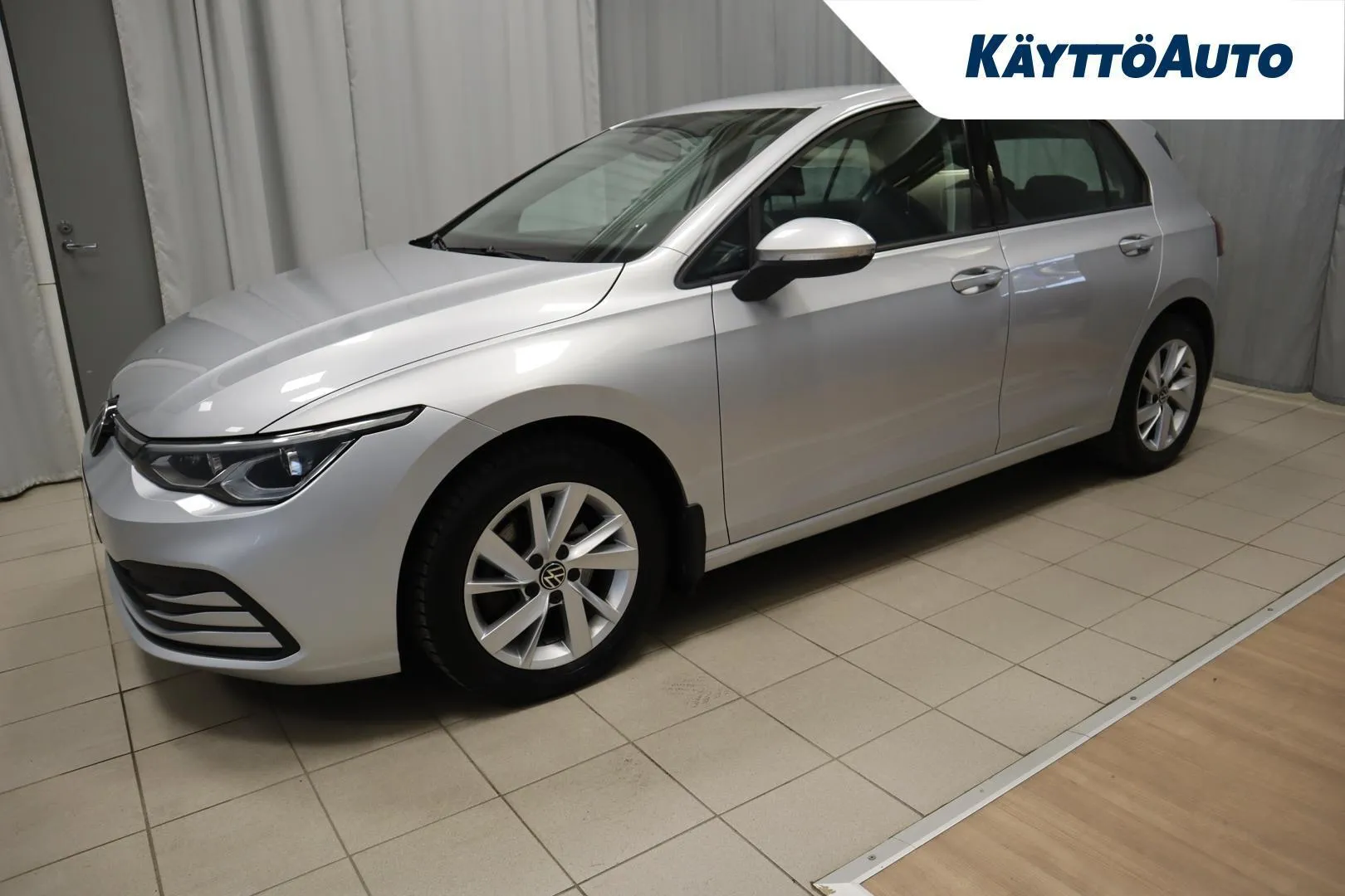 Volkswagen Golf LPJ-113 carousel image