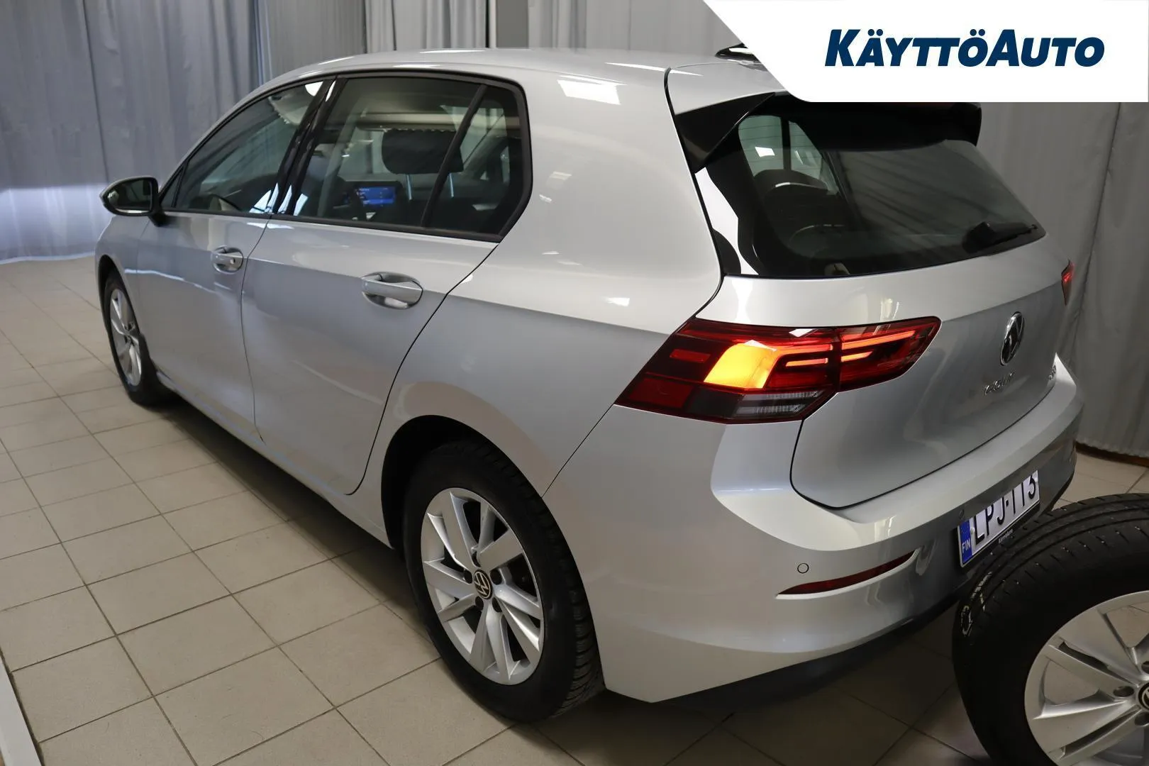 Volkswagen Golf LPJ-113 carousel image