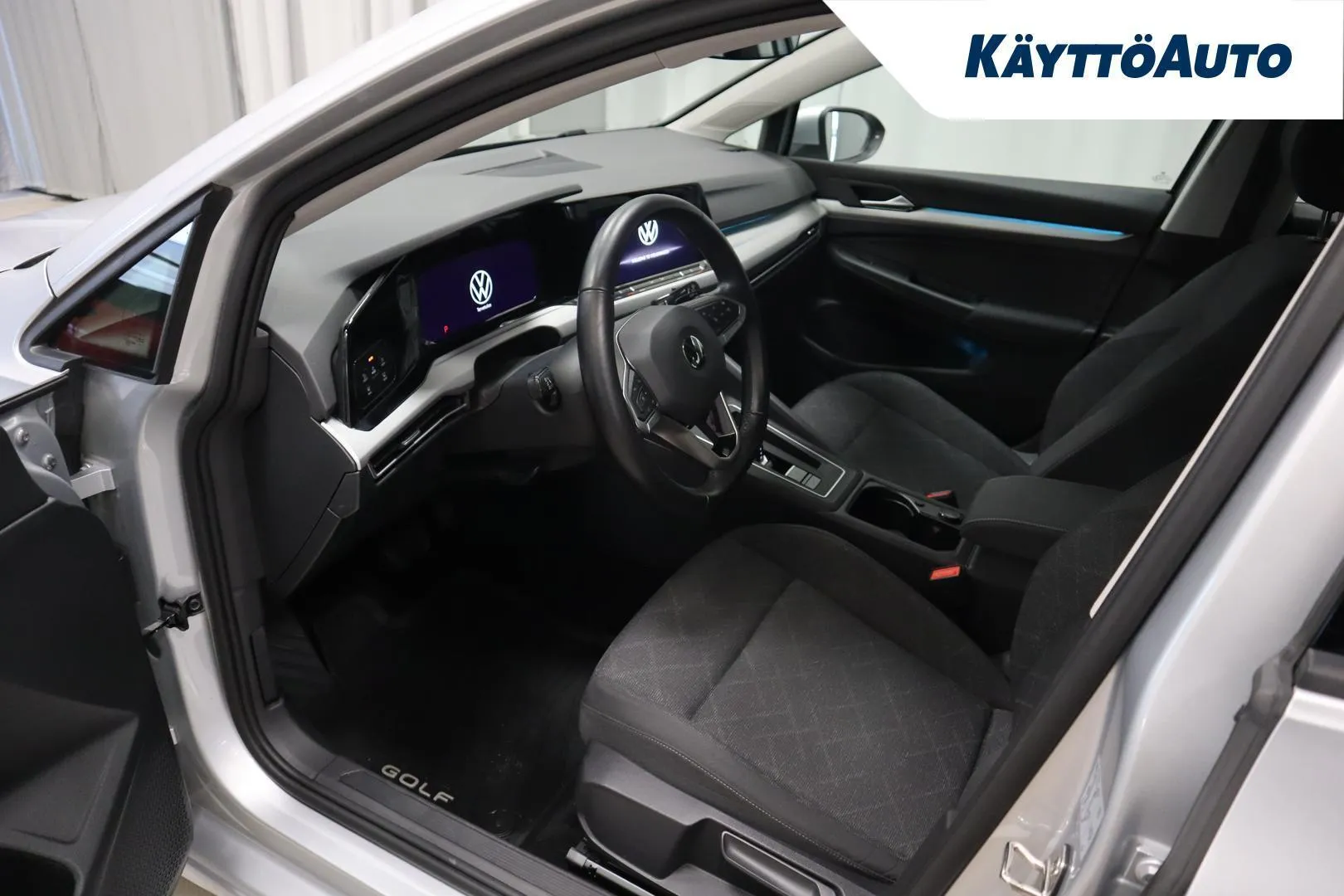 Volkswagen Golf LPJ-113 carousel image