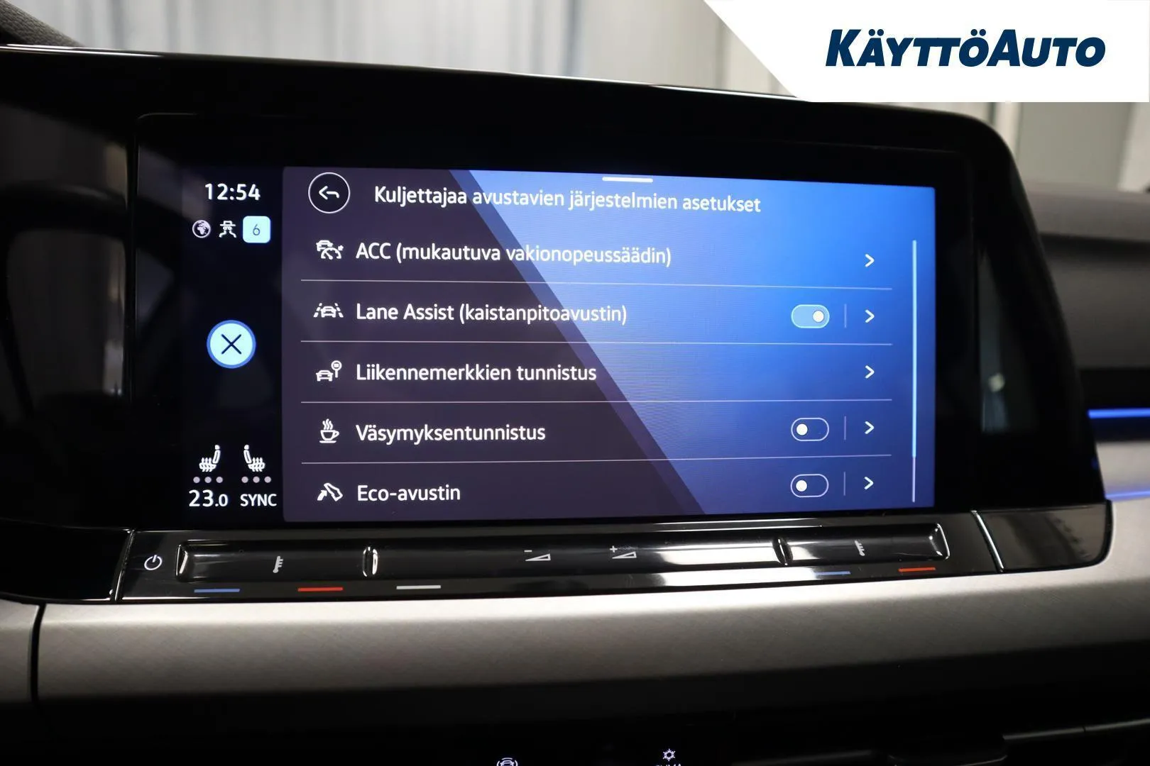 Volkswagen Golf LPJ-113 carousel image