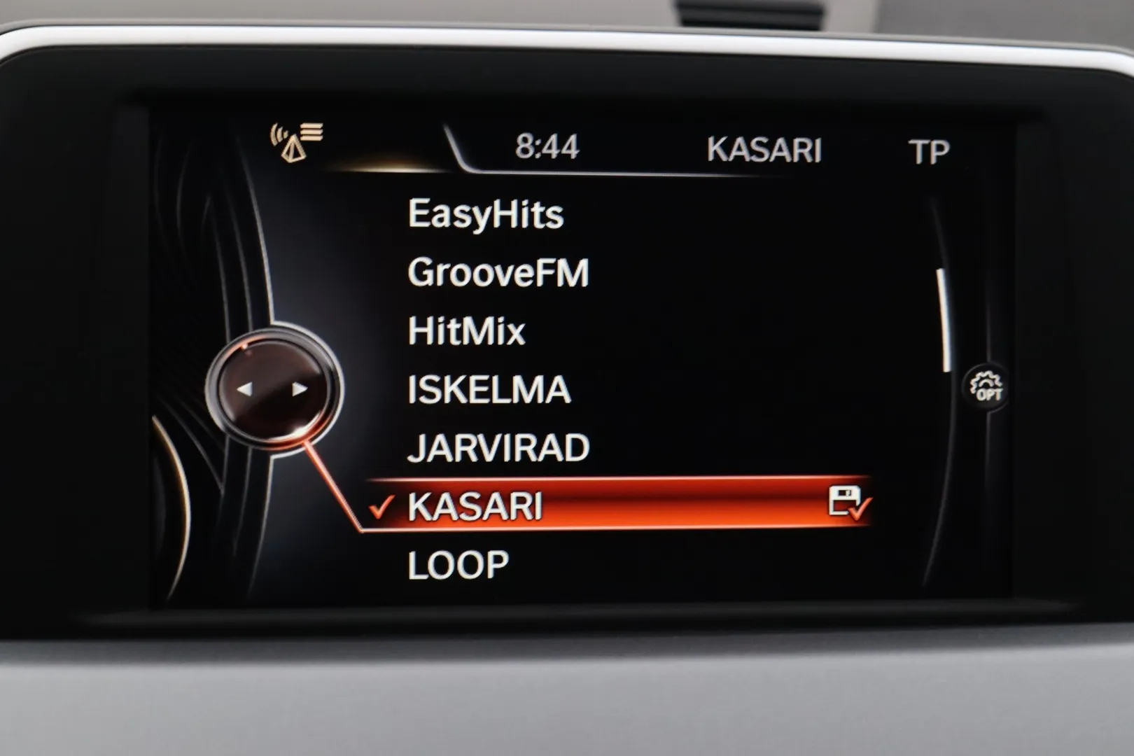 BMW X1 FLZ-445 carousel image