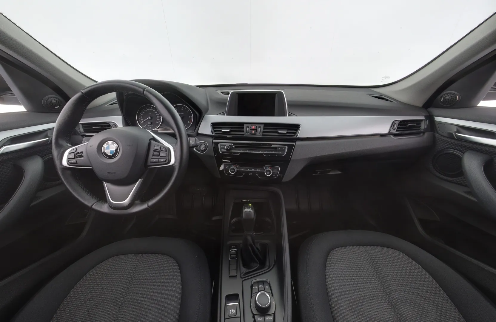 BMW X1 FLZ-445 carousel image
