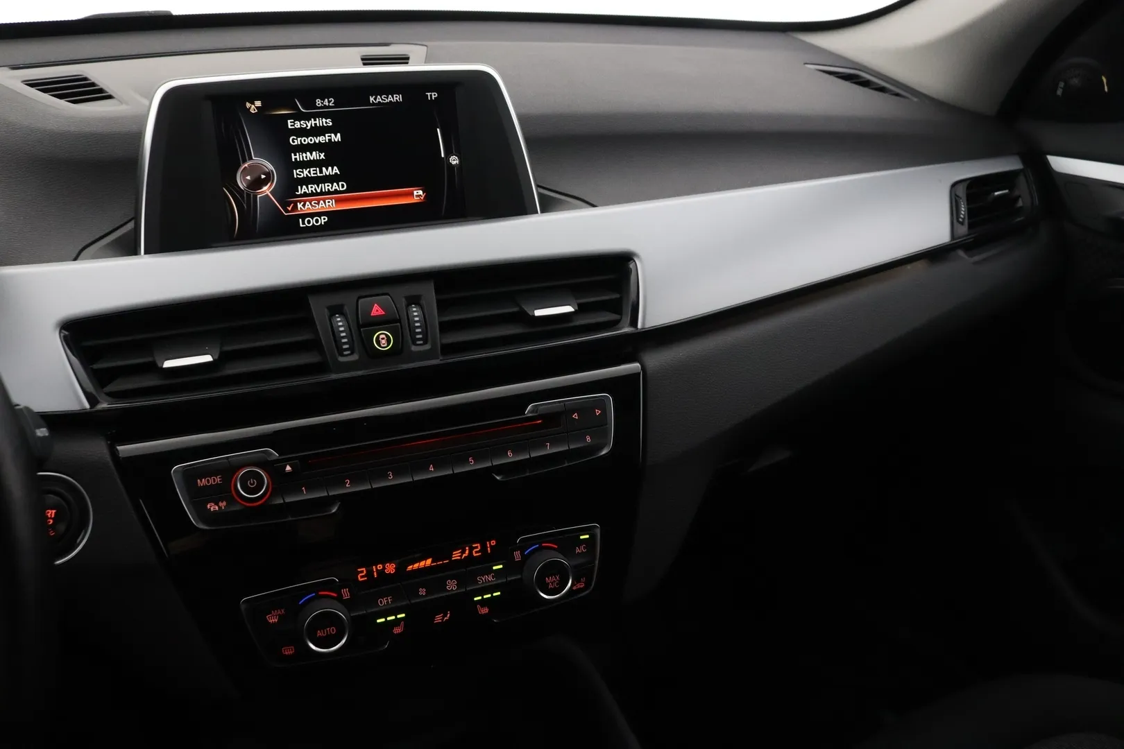 BMW X1 FLZ-445 carousel image