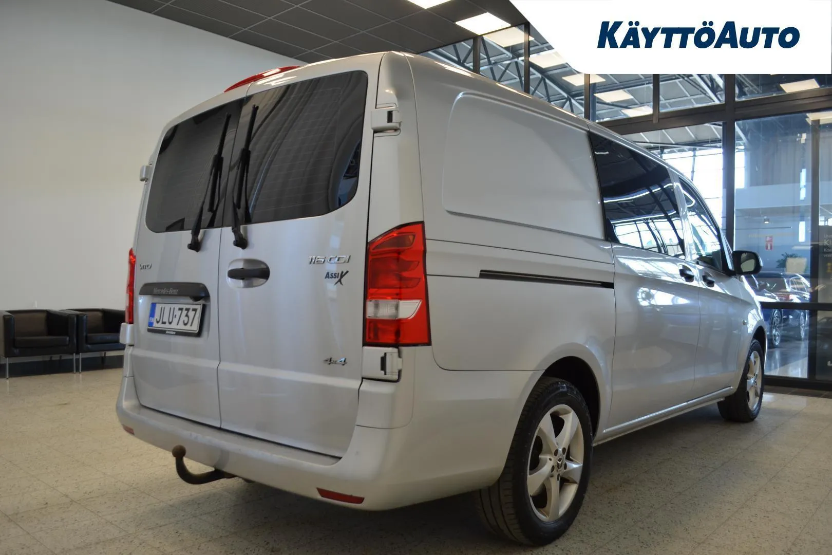 Mercedes-Benz Vito JLU-737 carousel image