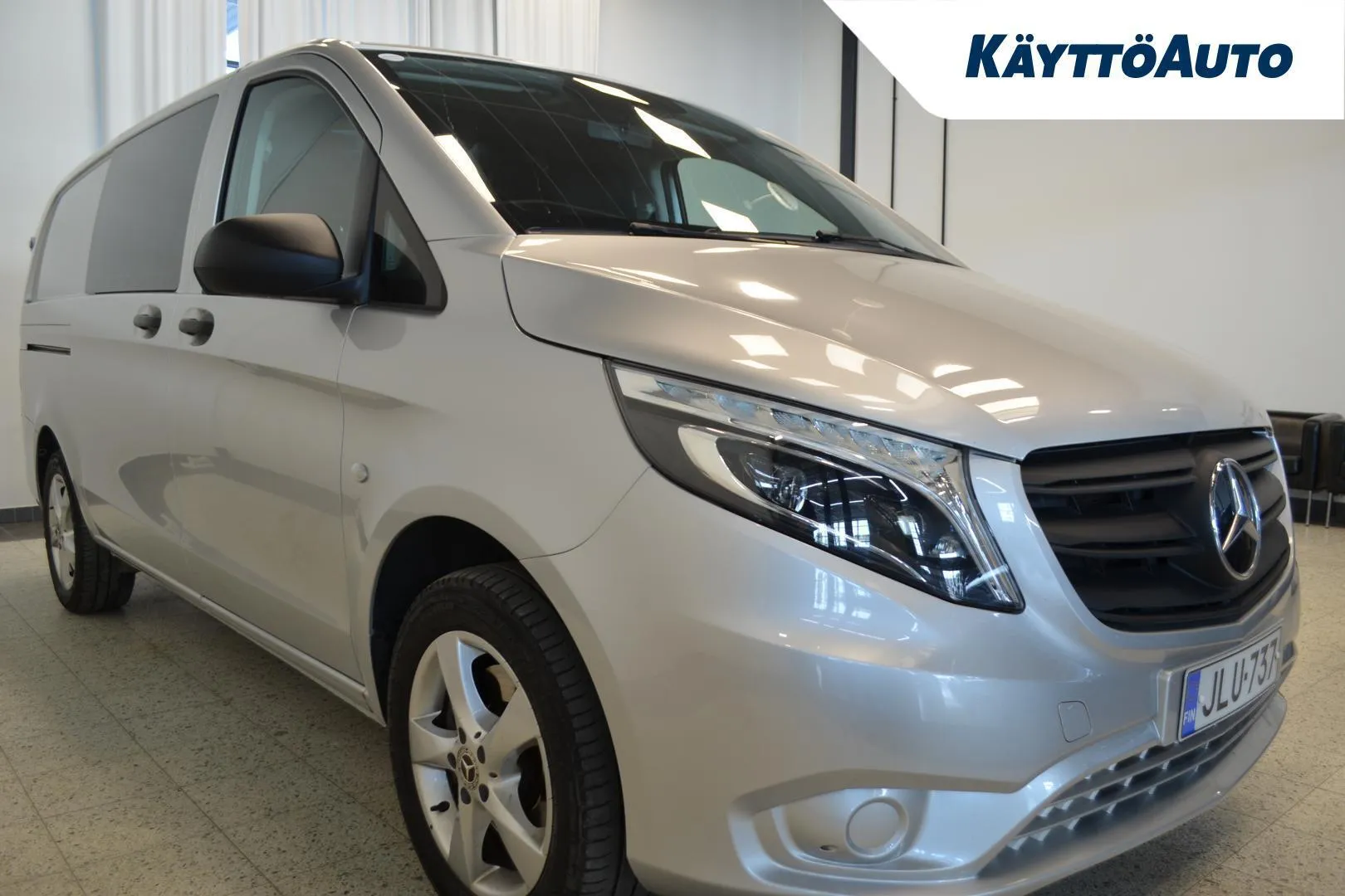 Mercedes-Benz Vito JLU-737 carousel image