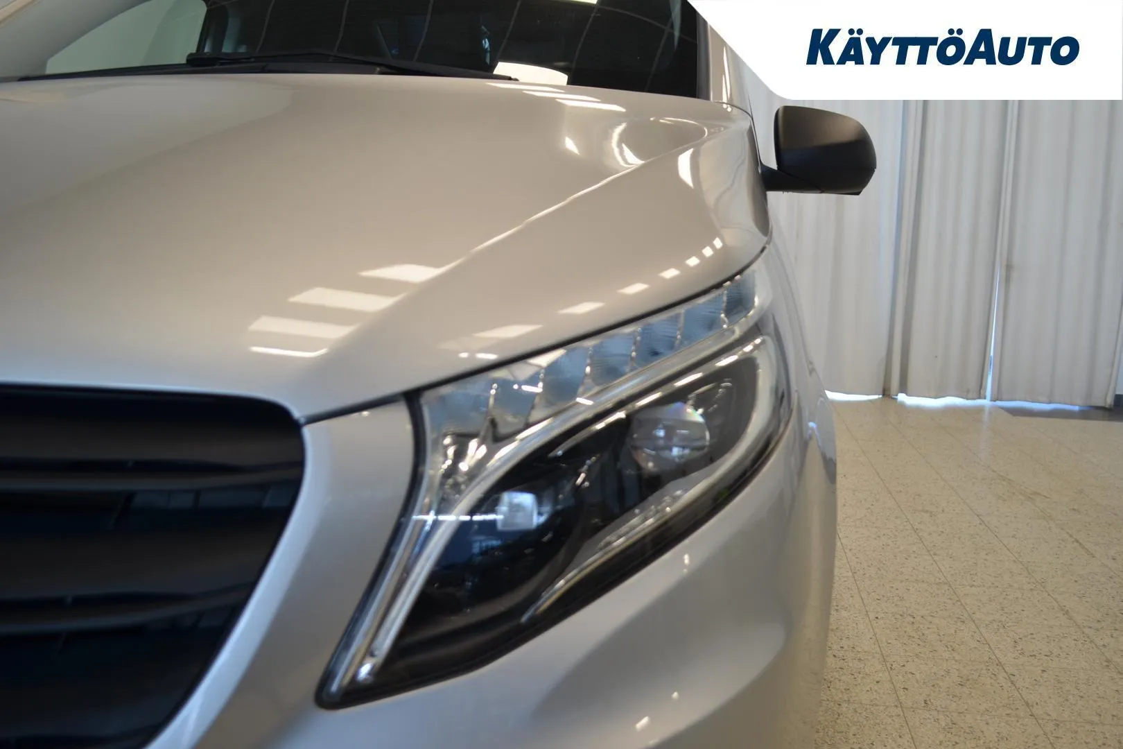 Mercedes-Benz Vito JLU-737 carousel image