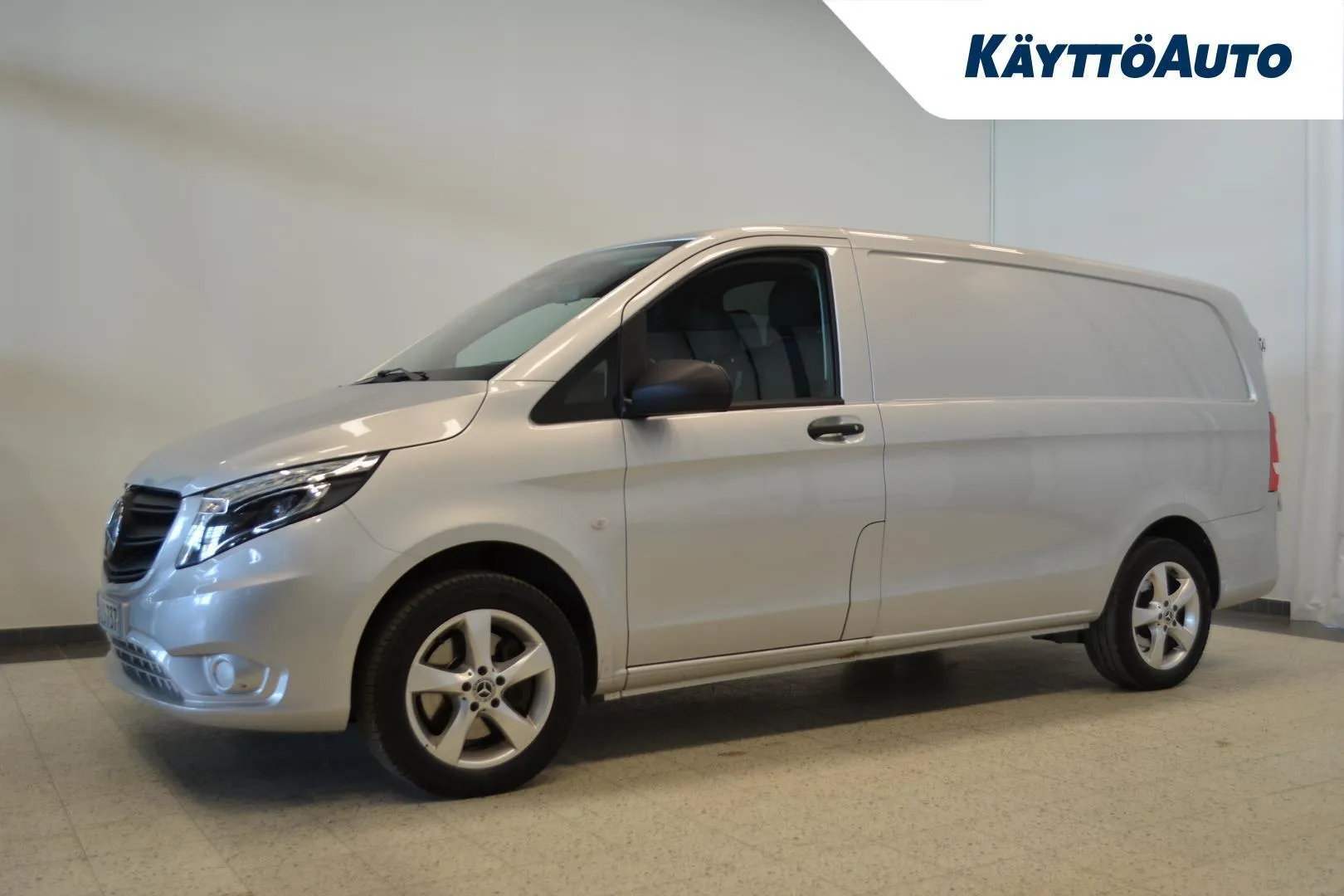 Mercedes-Benz Vito JLU-737 carousel image