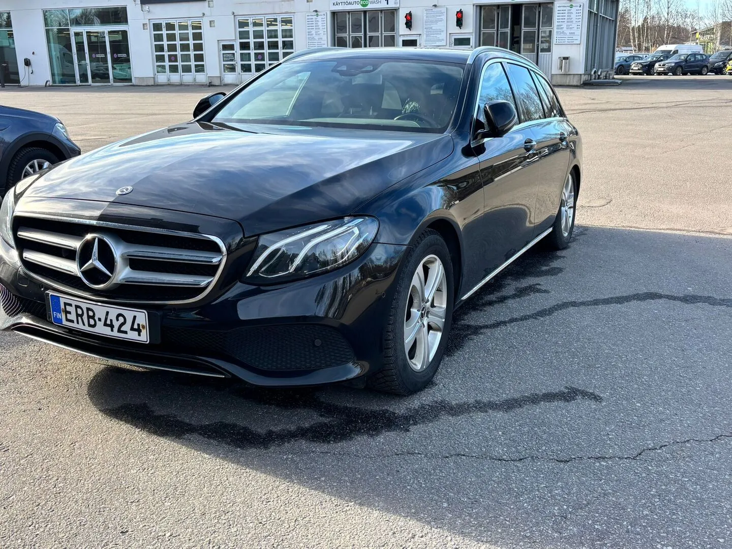 Mercedes-Benz E ERB-424 carousel image