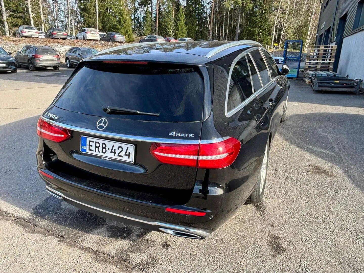 Mercedes-Benz E ERB-424 carousel image