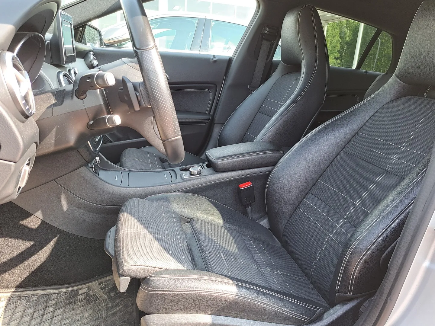 Mercedes-Benz CLA GMC-257 carousel image