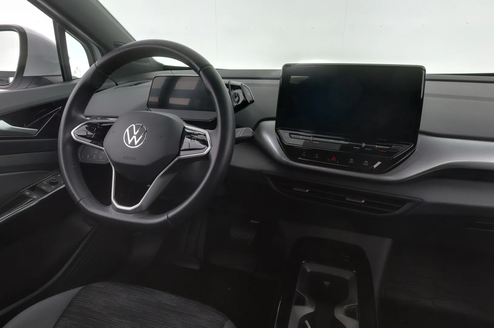 Volkswagen ID.4 YXP-797 carousel image
