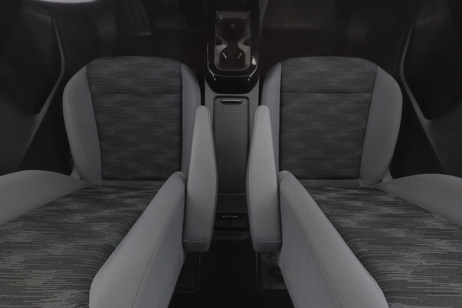 Volkswagen ID.4 YXP-797 carousel image