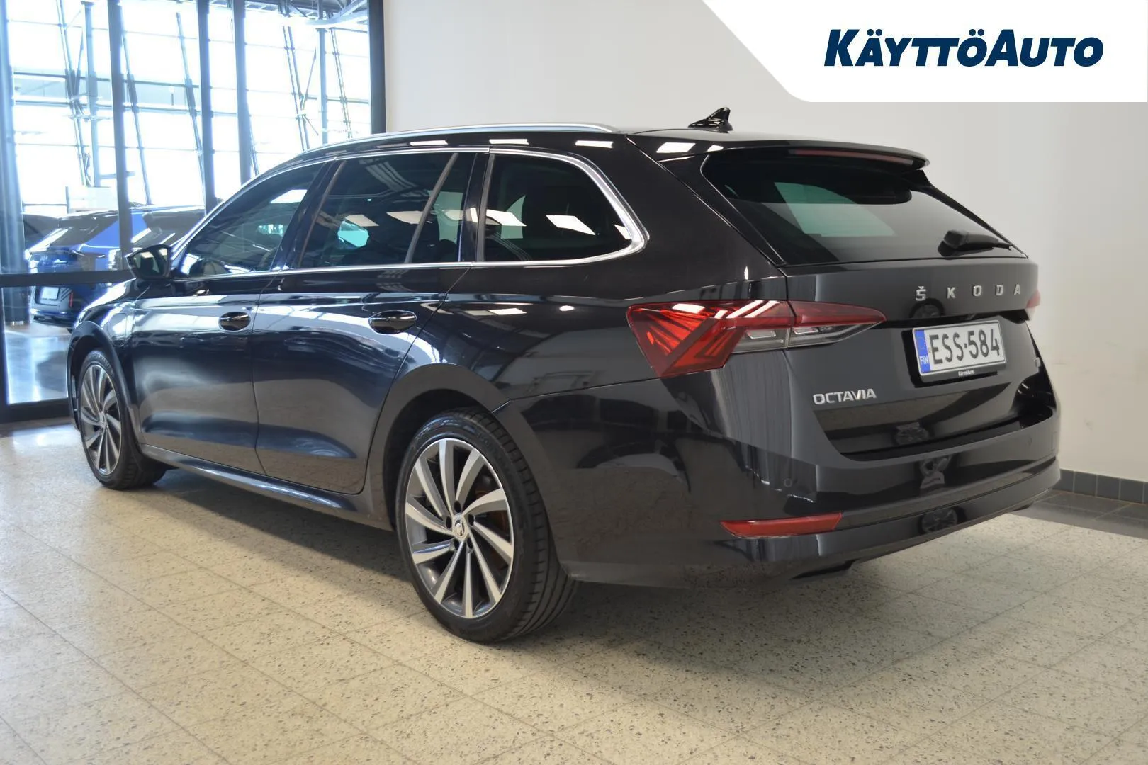 Skoda Octavia ESS-584 carousel image