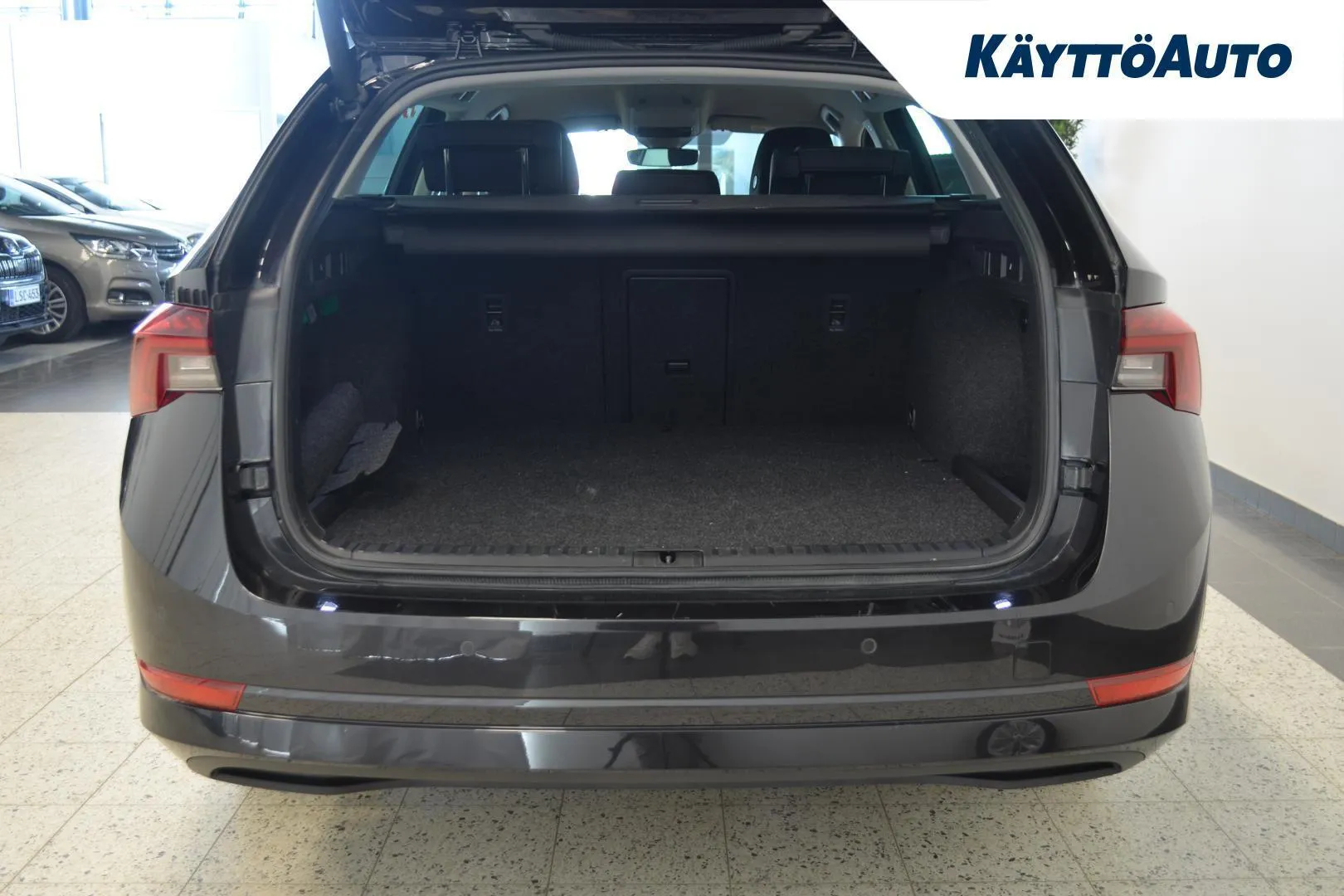 Skoda Octavia ESS-584 carousel image