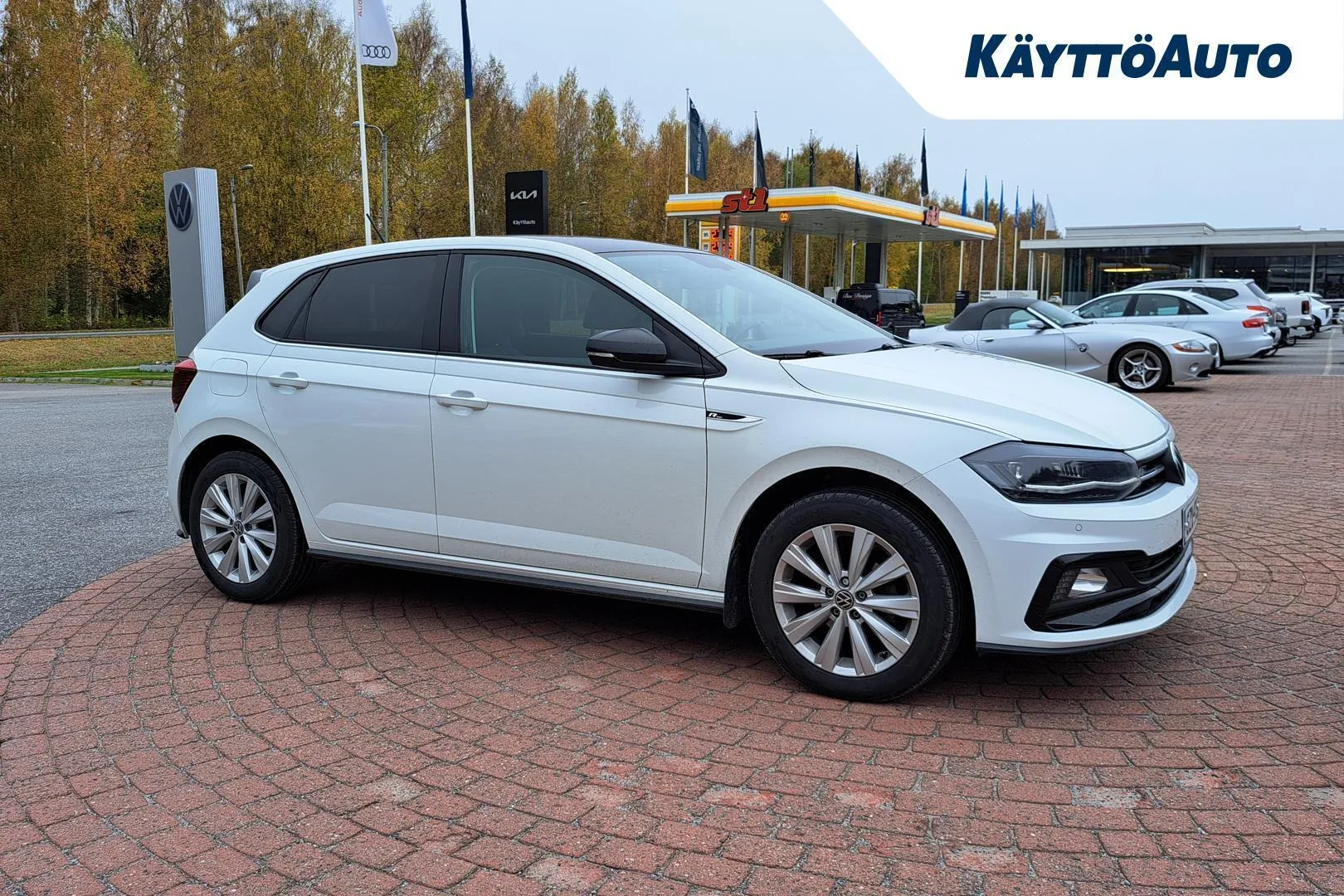 Volkswagen Polo GZX-975 carousel image