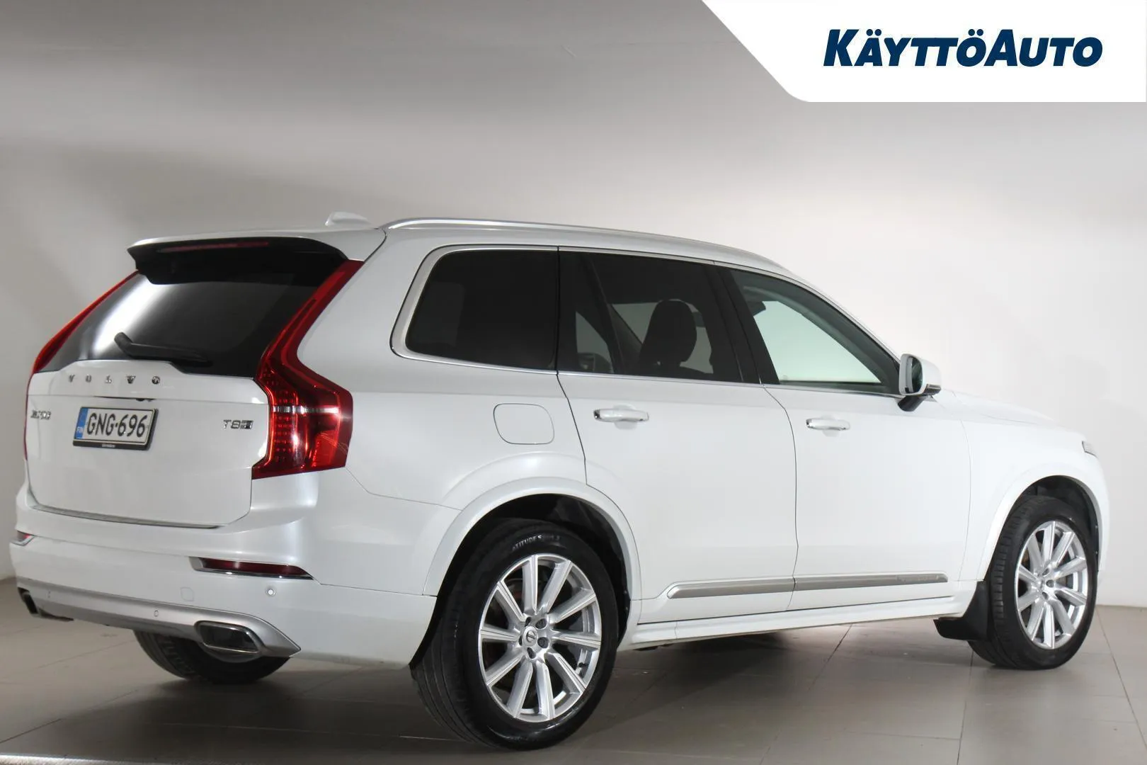 Volvo XC90 GNG-696 carousel image