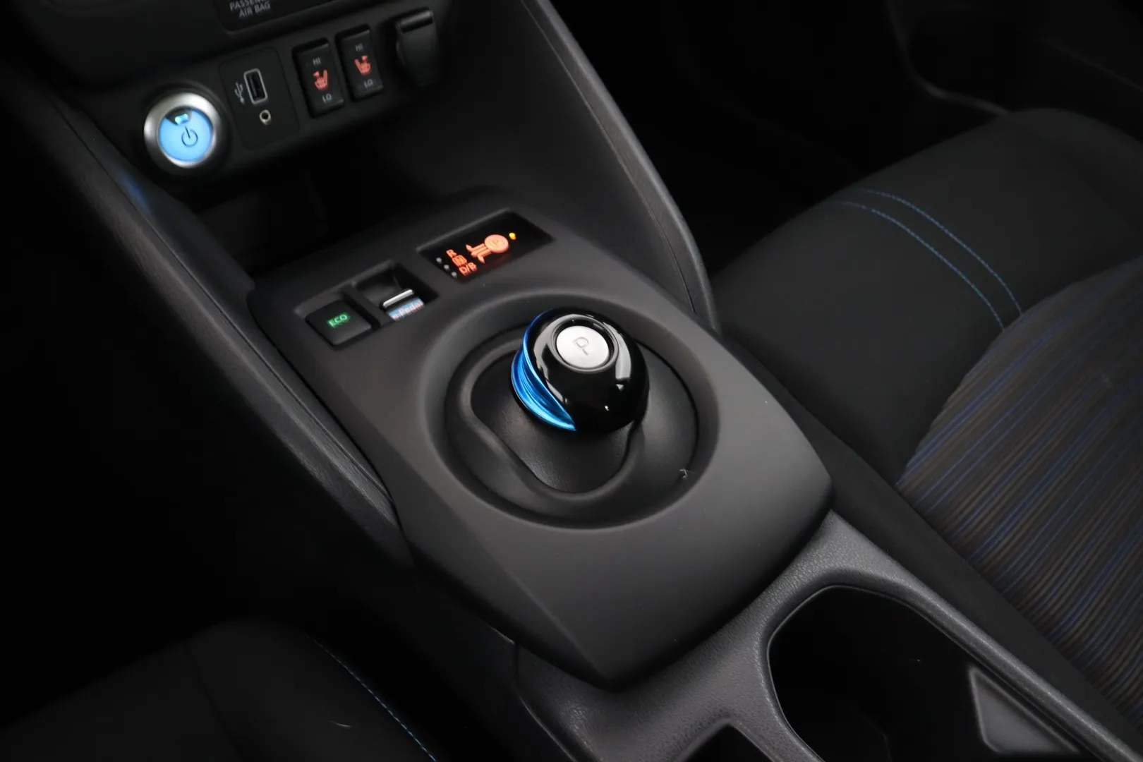 Nissan Leaf KUC-240 carousel image