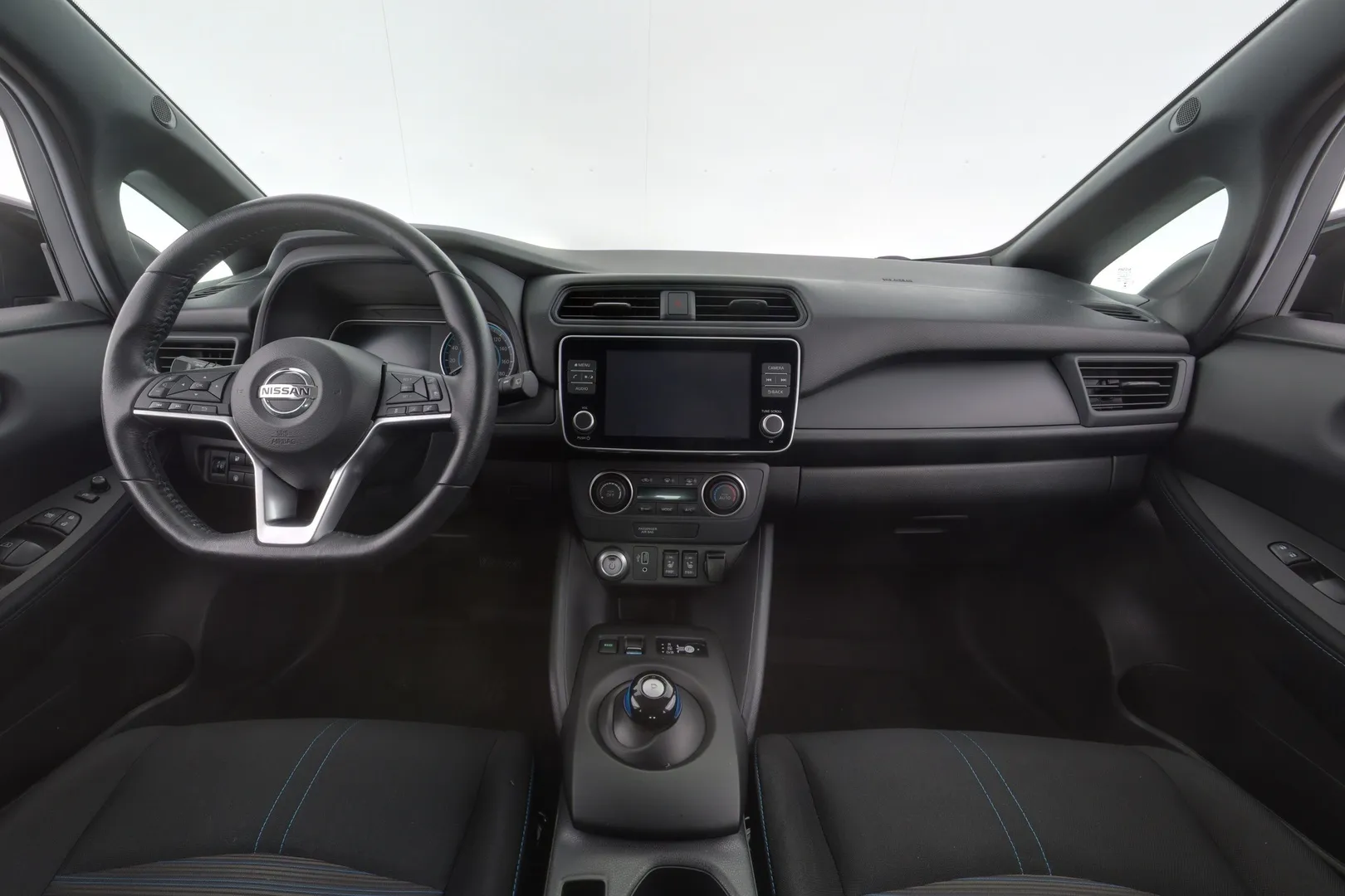 Nissan Leaf KUC-240 carousel image