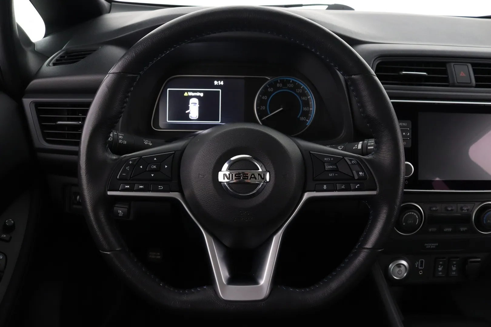 Nissan Leaf KUC-240 carousel image