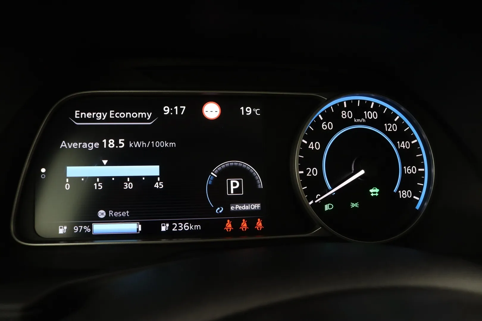 Nissan Leaf KUC-240 carousel image