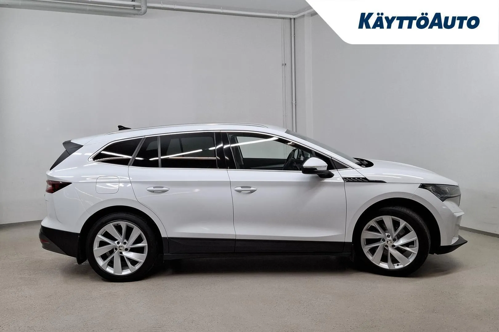 Skoda Enyaq FOX-204 carousel image