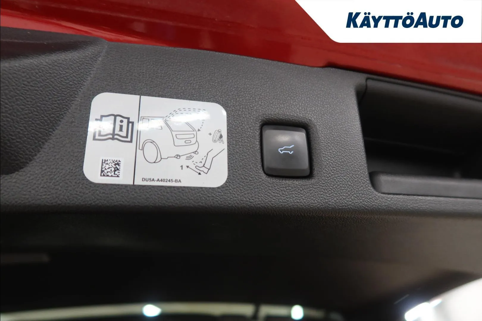 Ford Kuga CPV-883 carousel image