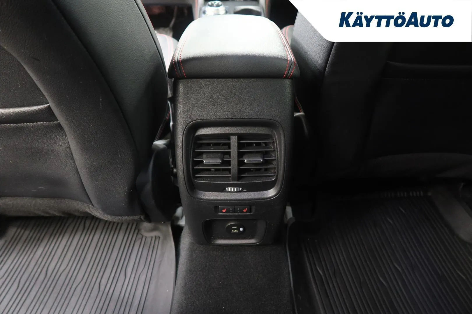 Ford Kuga CPV-883 carousel image